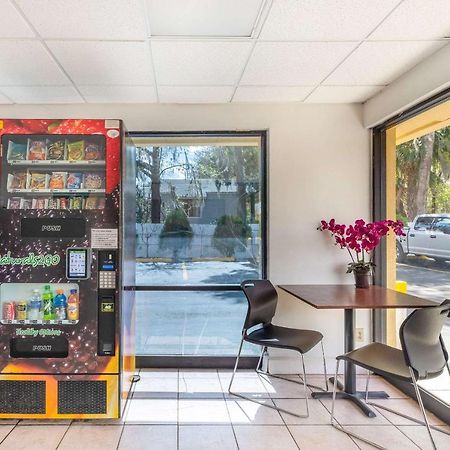 Econo Lodge University Gainesville Eksteriør billede